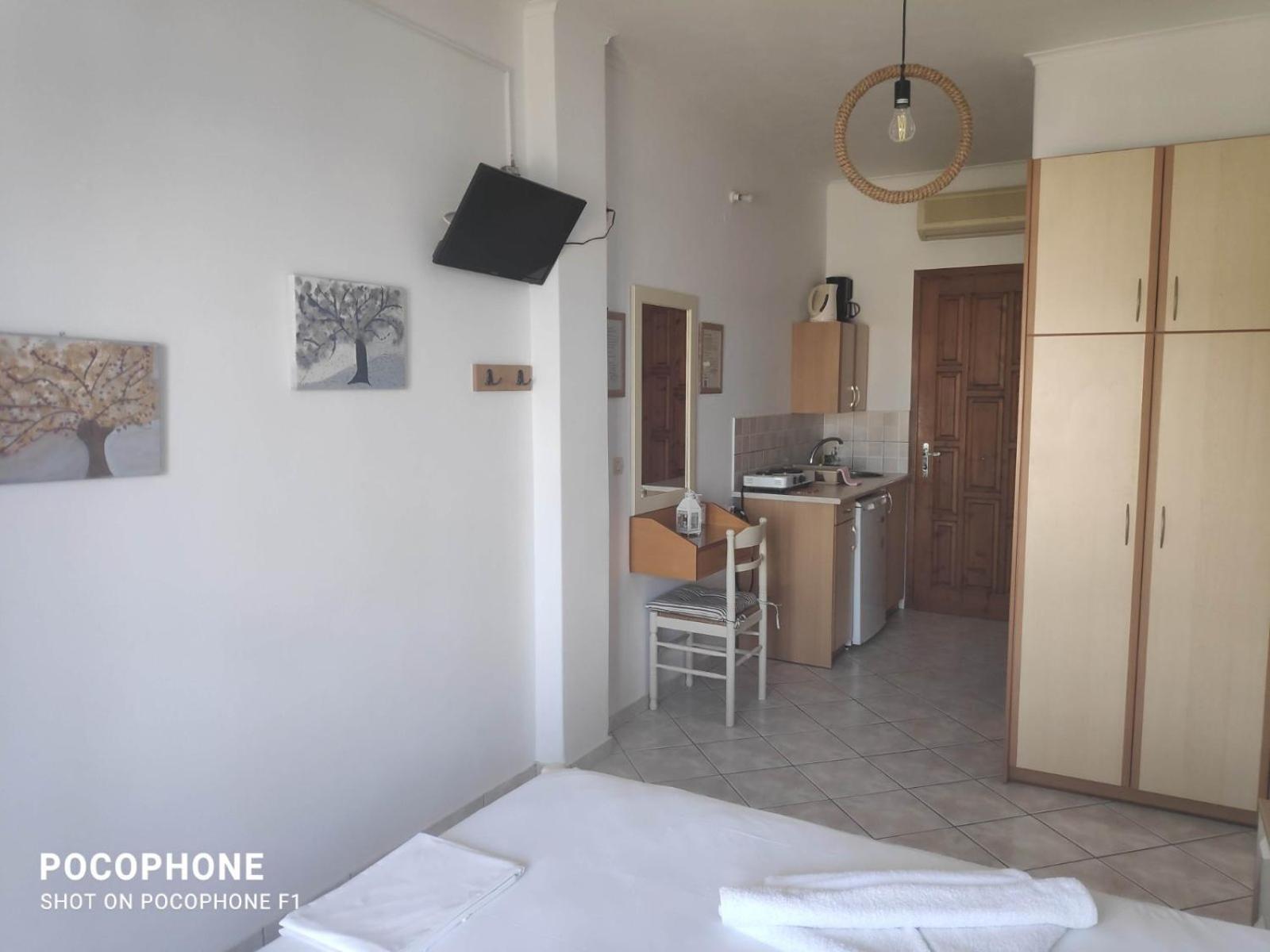 Villa Dora Studios Batsi  Luaran gambar